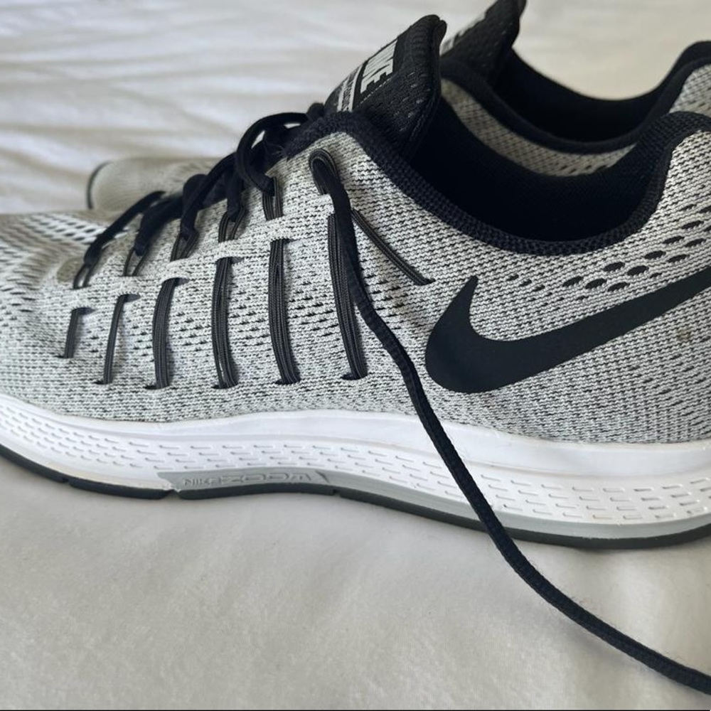 Nike Zoom Pegasus 32 Sneakers, Size 12